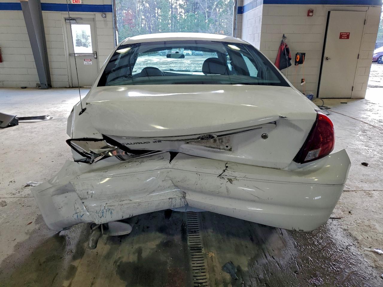 2003 Ford Taurus Se VIN: 1FAFP53U33G270715 Lot: 93653535