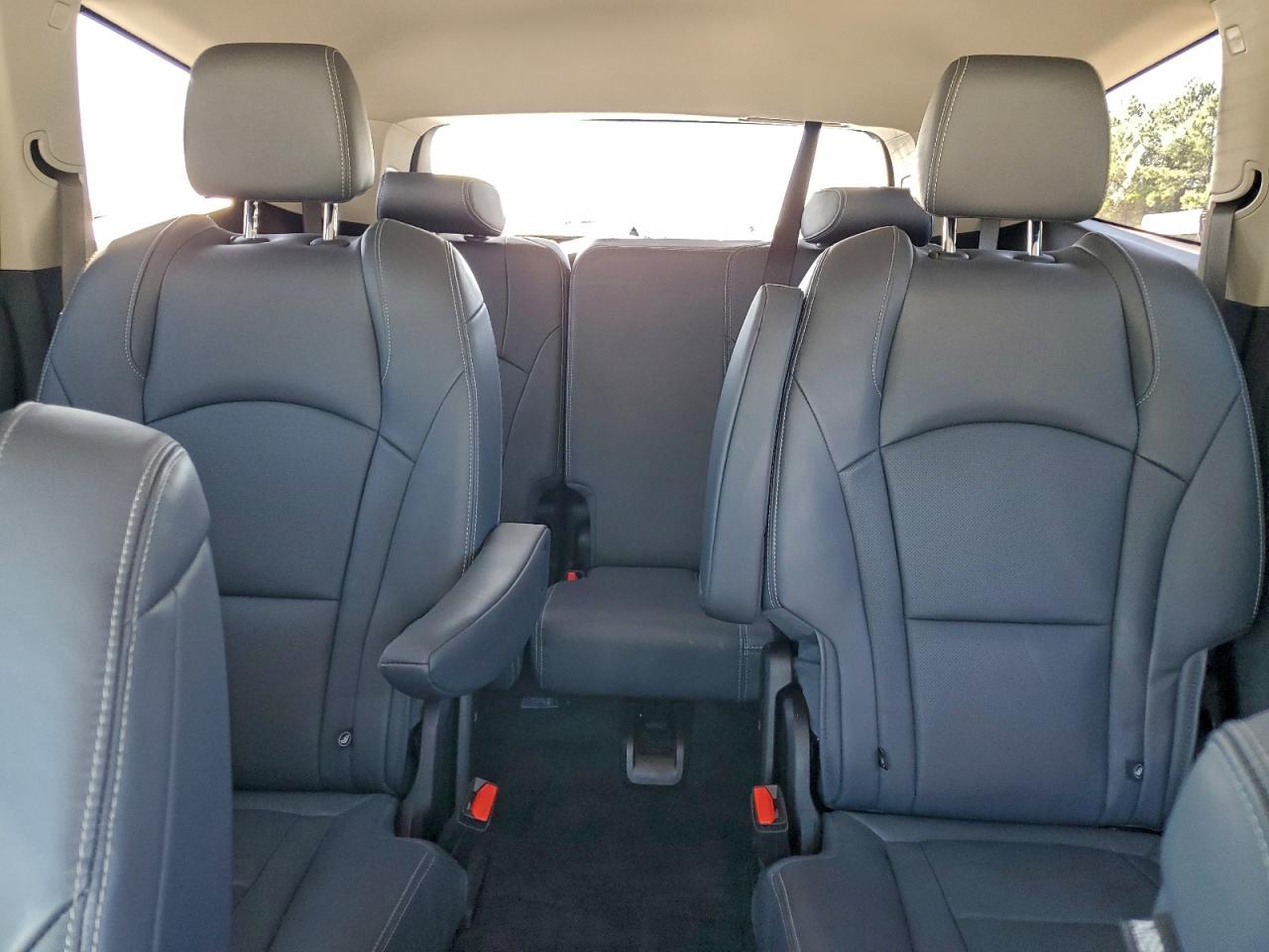 2021 Buick Enclave Essence VIN: 5GAERBKW2MJ208245 Lot: 94233555