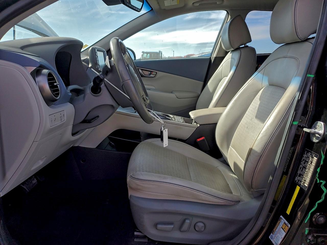 2021 Hyundai Kona Limited VIN: KM8K33AG6MU123096 Lot: 92930265