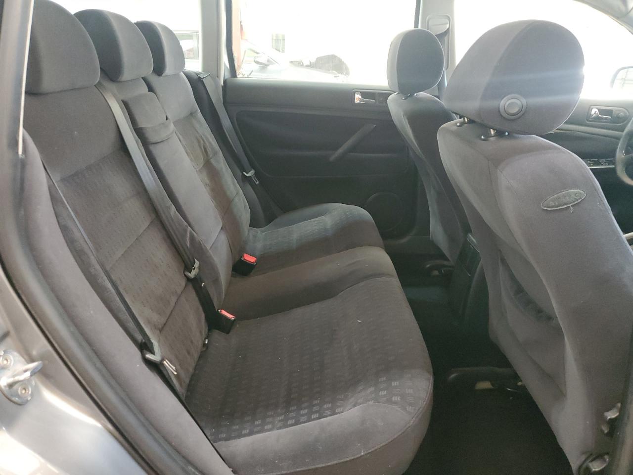 2001 Volkswagen Passat Gls VIN: WVWVD63B51E166576 Lot: 92596265