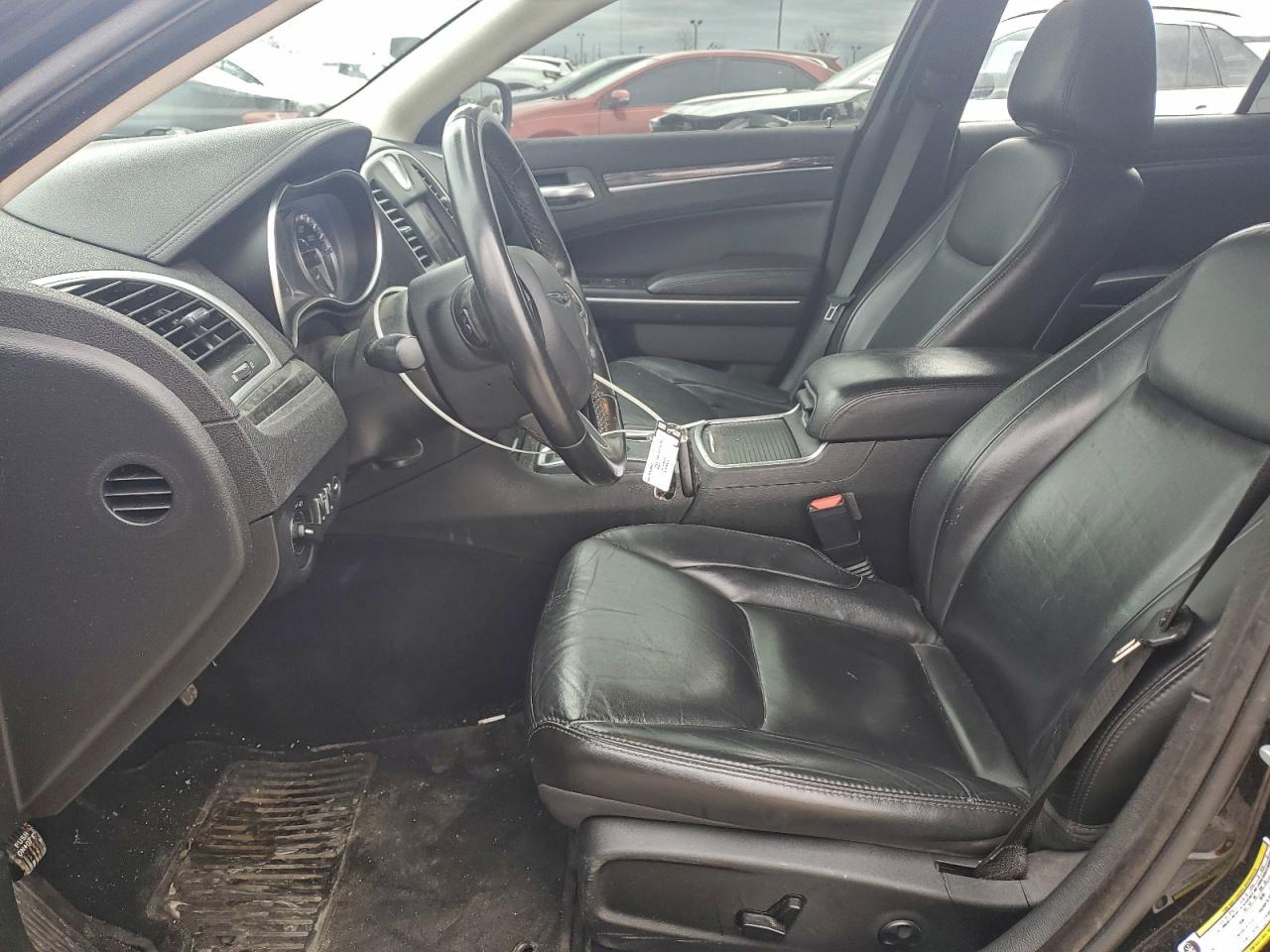 2019 Chrysler 300 Touring VIN: 2C3CCARG1KH556685 Lot: 93941905