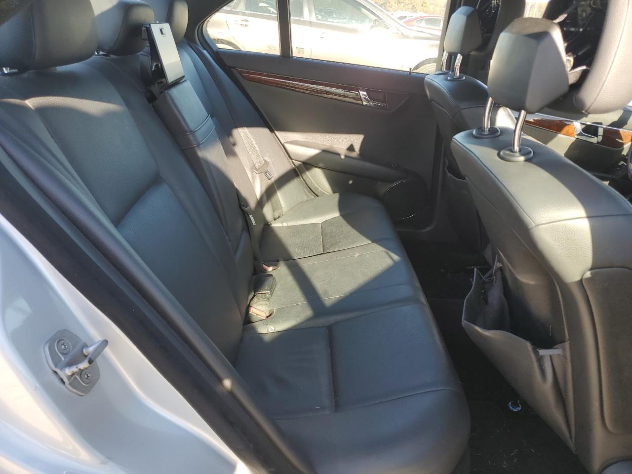 2010 Mercedes-Benz C 300 VIN: WDDGF5EBXAR128446 Lot: 93180405