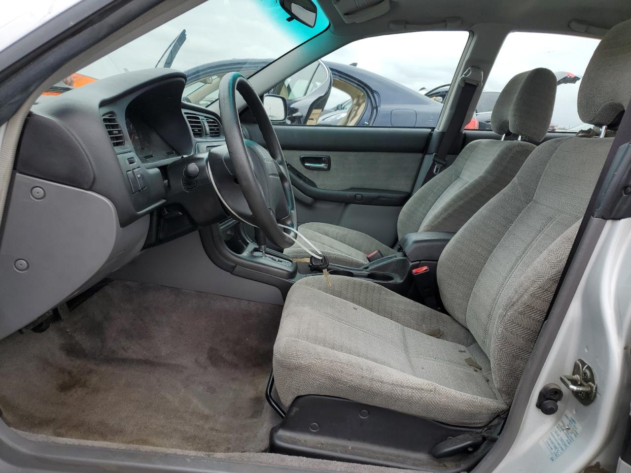 2002 Subaru Legacy L VIN: 4S3BE635727215311 Lot: 93378755