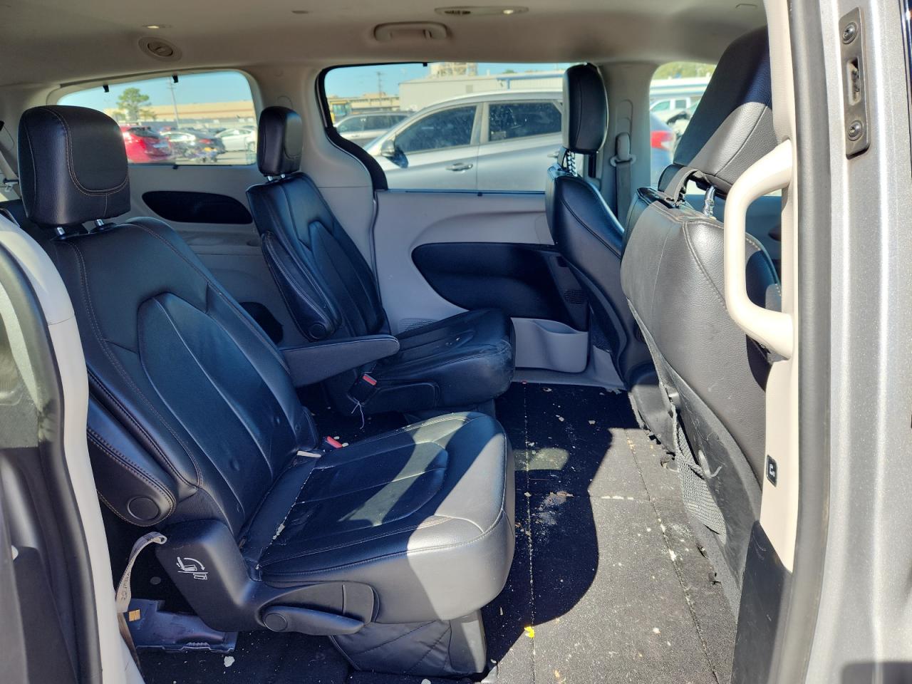 2017 Chrysler Pacifica Touring L VIN: 2C4RC1BG3HR543889 Lot: 92196555