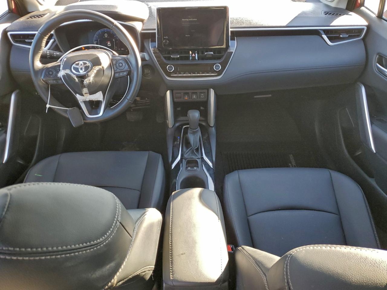 2024 Toyota Corolla Cross Xle VIN: 7MUDAAAG8RV104266 Lot: 94392635