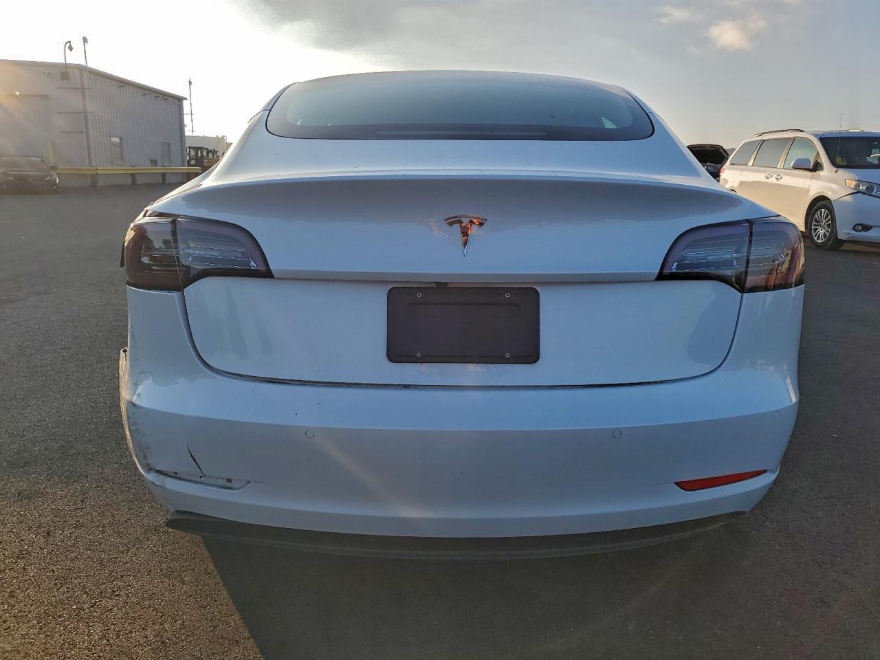 2021 Tesla Model 3 VIN: 5YJ3E1EA1MF094032 Lot: 93923395