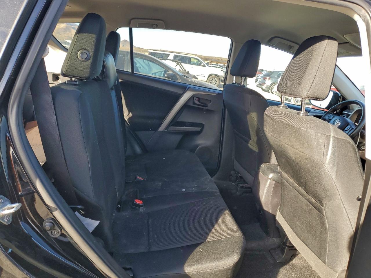 2017 Toyota Rav4 Le VIN: 2T3BFREV7HW638379 Lot: 94125275