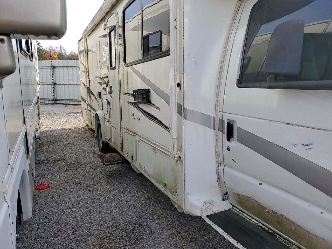 2006 Ford Econoline E450 Super Duty Cutaway Van VIN: 1FDXE45S46HA47393 Lot: 92616275