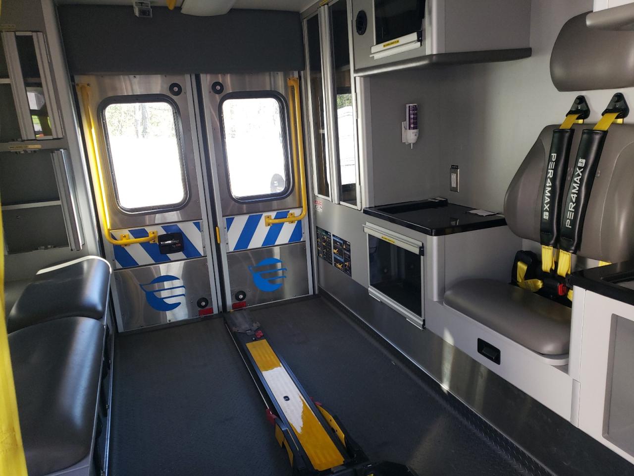 2025 Ford Econoline E350 Super Duty Cutaway Van VIN: 1FDWE3FN8SDD12350 Lot: 92796095