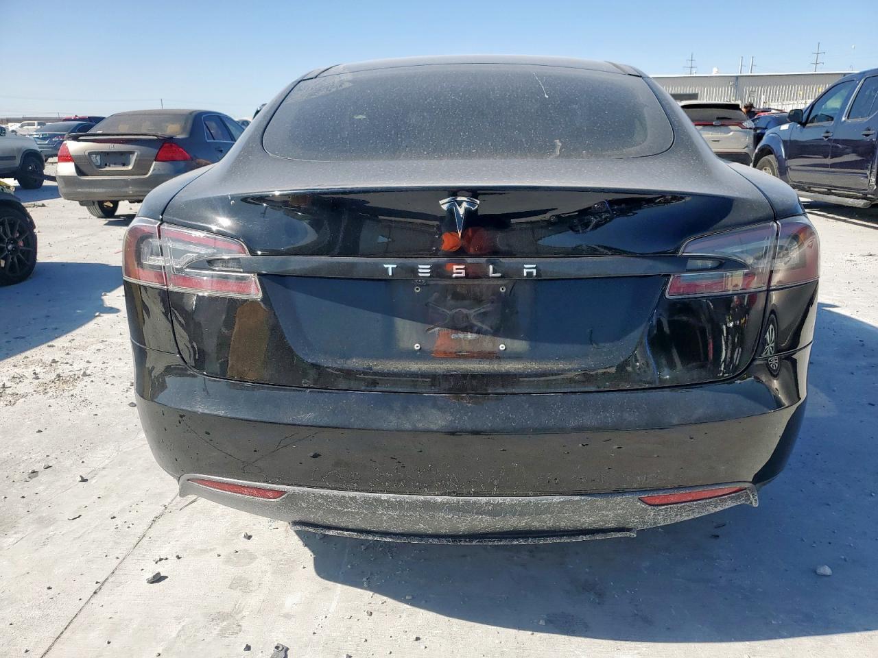2014 Tesla Model S VIN: 5YJSA1H18EFP29137 Lot: 92486275