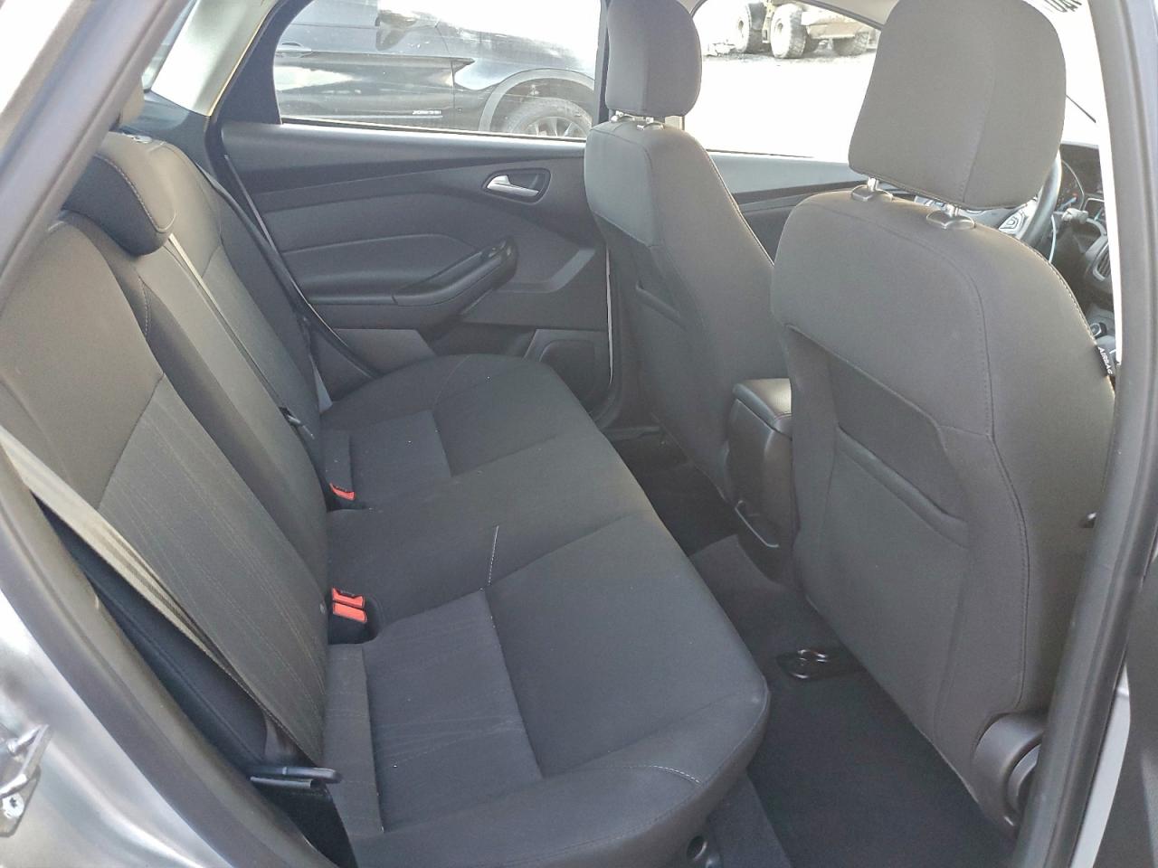 2017 Ford Focus Se VIN: 1FADP3F20HL335816 Lot: 94240715