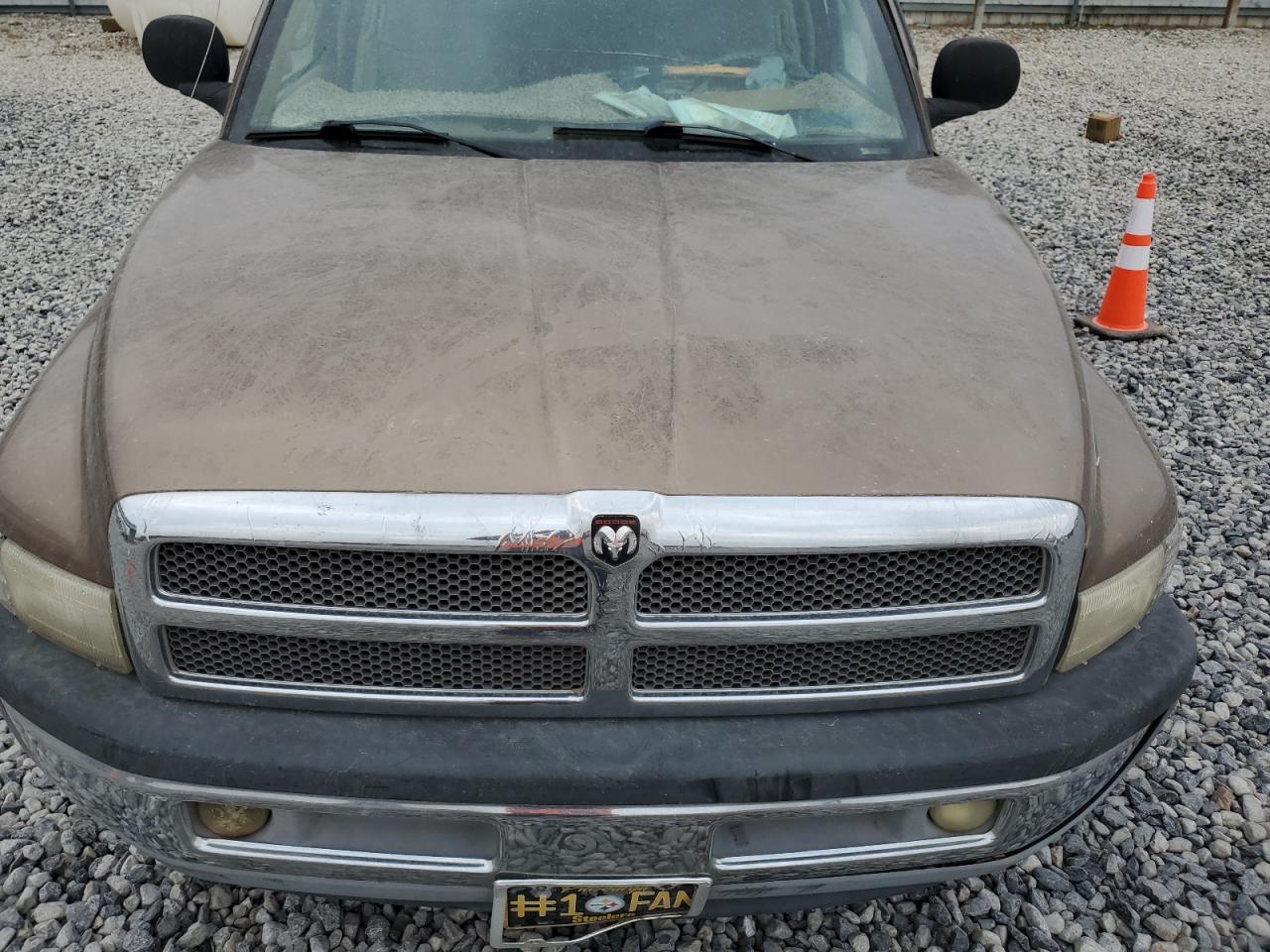 2000 Dodge Ram 1500 VIN: 1B7HC13Z4YJ155196 Lot: 92098435