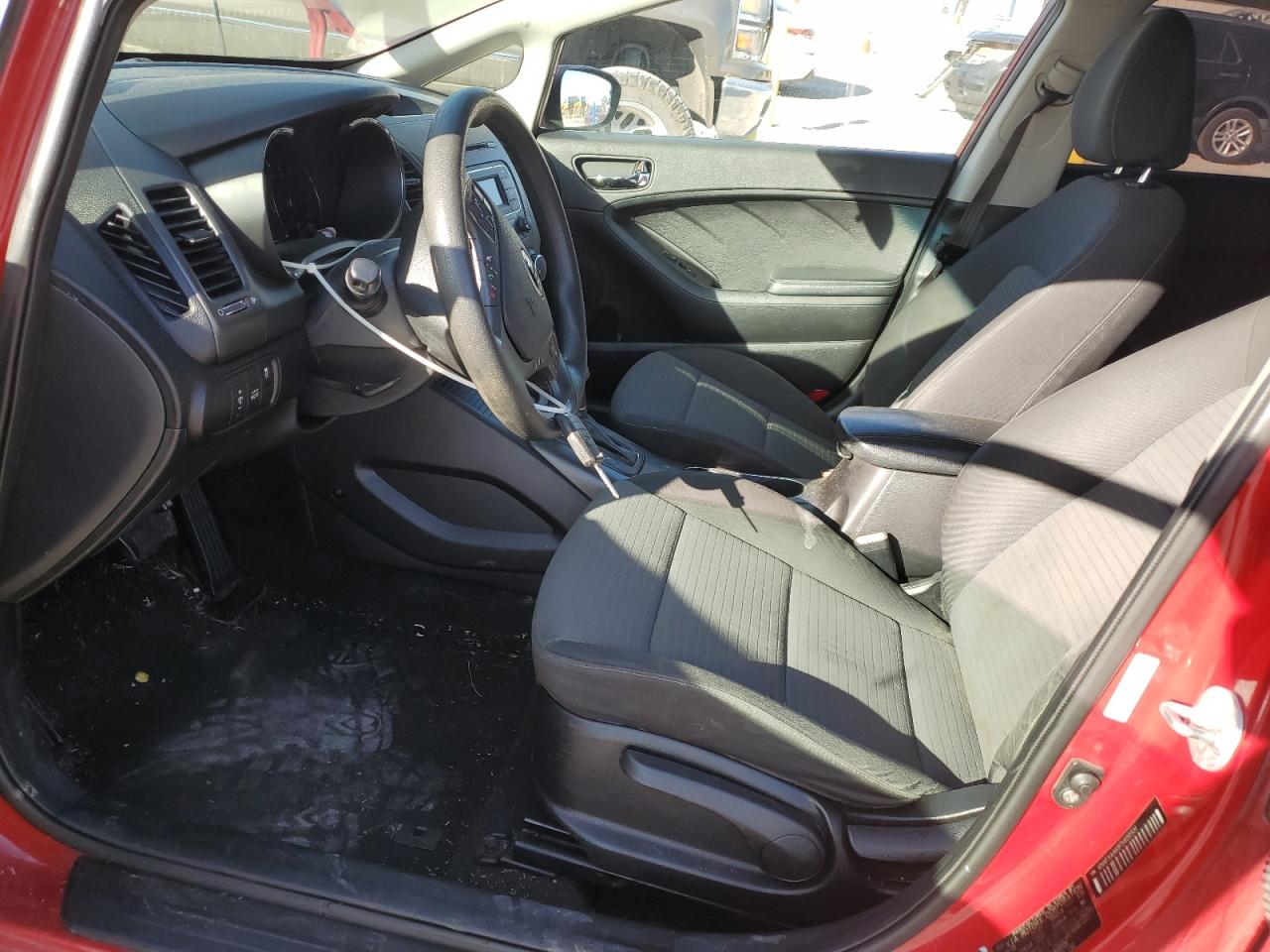 2015 Kia Forte Lx VIN: KNAFX4A61F5400531 Lot: 92704215