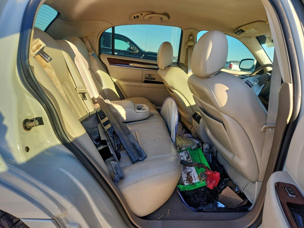 2005 Lincoln Town Car Signature VIN: 1LNHM81W35Y669845 Lot: 94533395