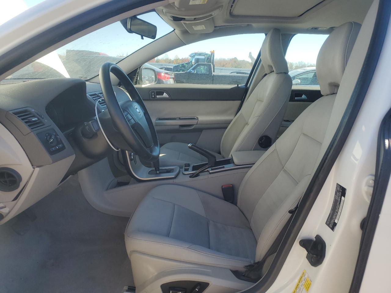 2010 Volvo V50 2.4I VIN: YV1382MW5A2531128 Lot: 91979195