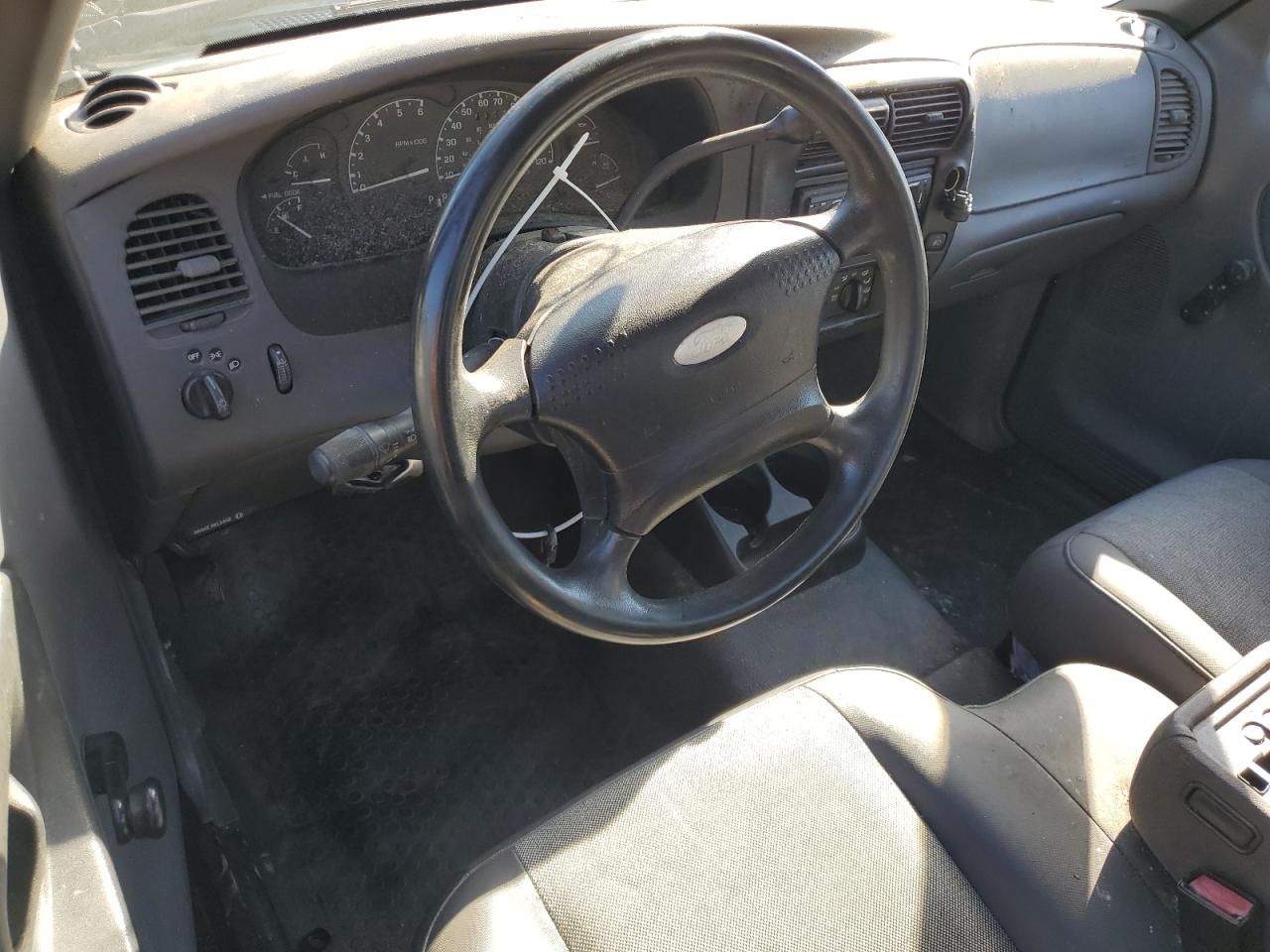 2001 Ford Ranger VIN: 1FTYR10U11TA70513 Lot: 93244365