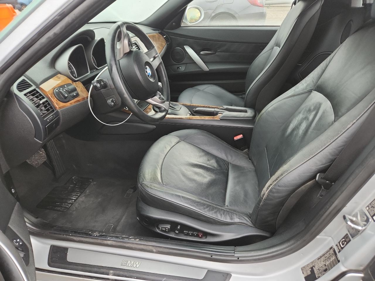 2005 BMW Z4 3.0 VIN: 4USBT53585LU10307 Lot: 93895145