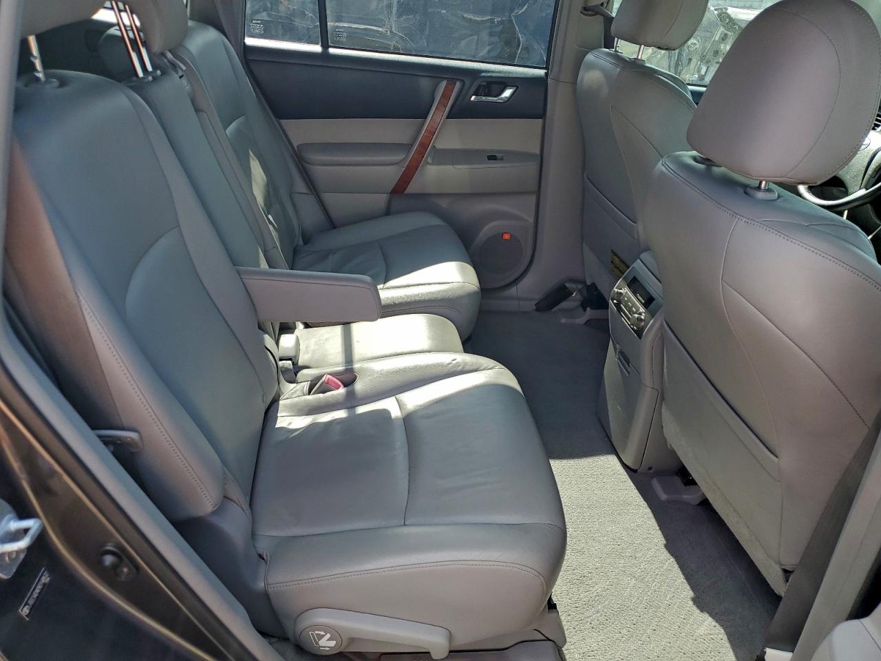 2009 Toyota Highlander Limited VIN: JTEES42A092148532 Lot: 94432275