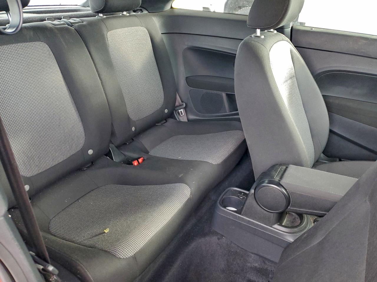 2017 Volkswagen Beetle 1.8T VIN: 3VWF17AT3HM609310 Lot: 93336705