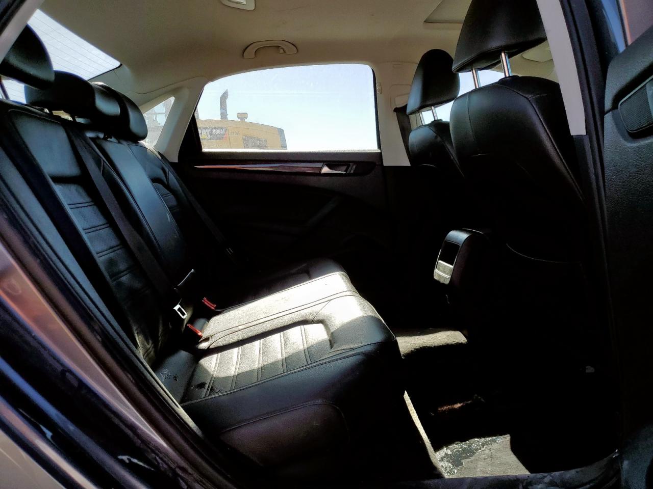 2012 Volkswagen Passat Sel VIN: 1VWCP7A37CC033832 Lot: 92072935