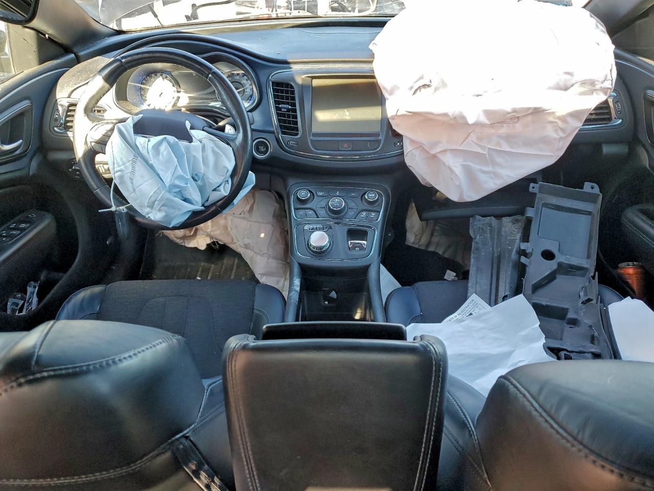 2015 Chrysler 200 S VIN: 1C3CCCDG2FN648579 Lot: 93118465