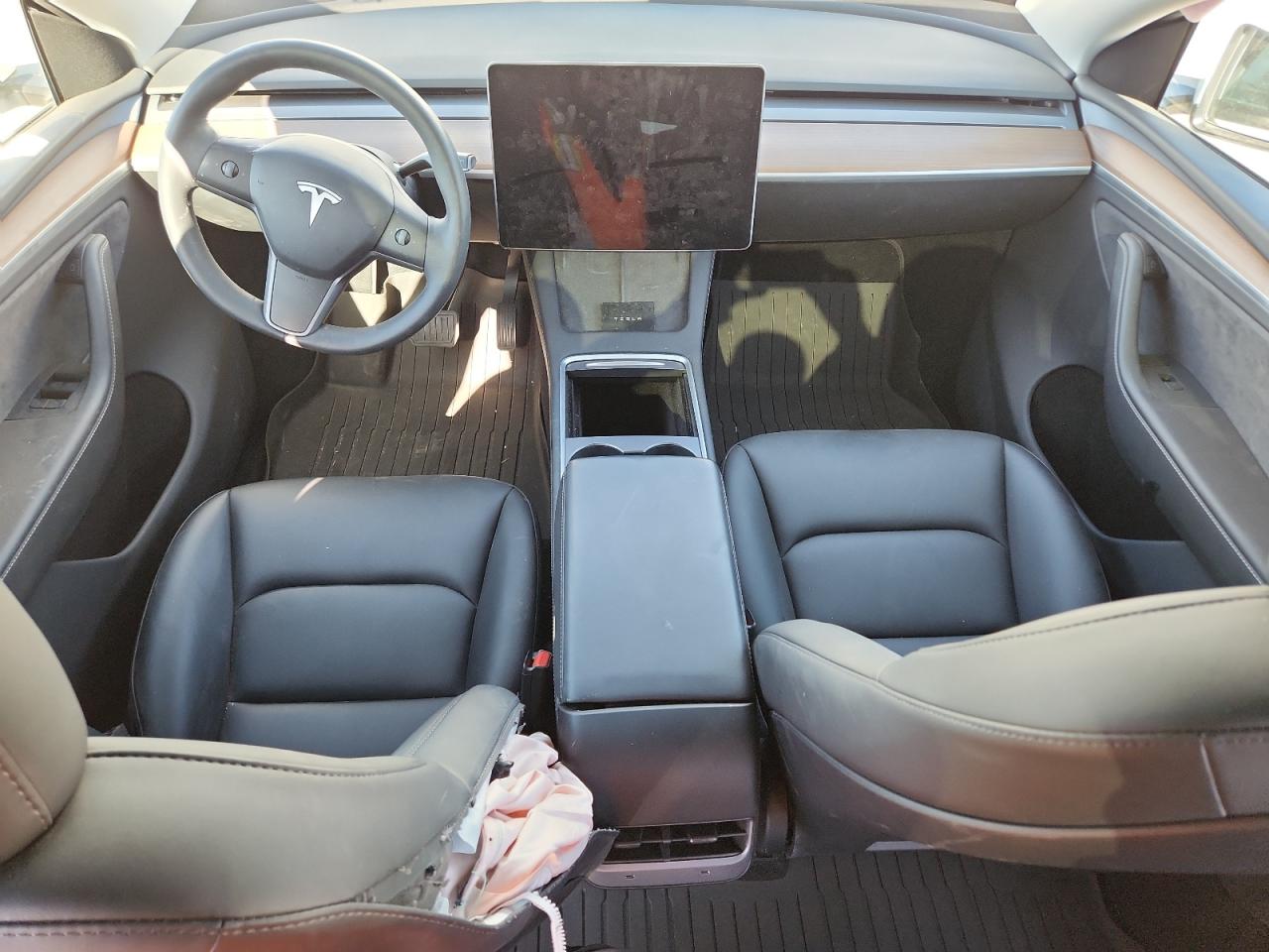 2023 Tesla Model Y VIN: 7SAYGDEE2PA121201 Lot: 92003815