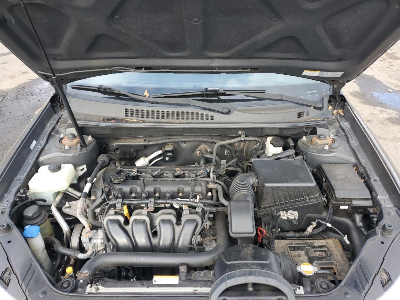 2009 Kia Optima Lx VIN: KNAGE228495281795 Lot: 90402325