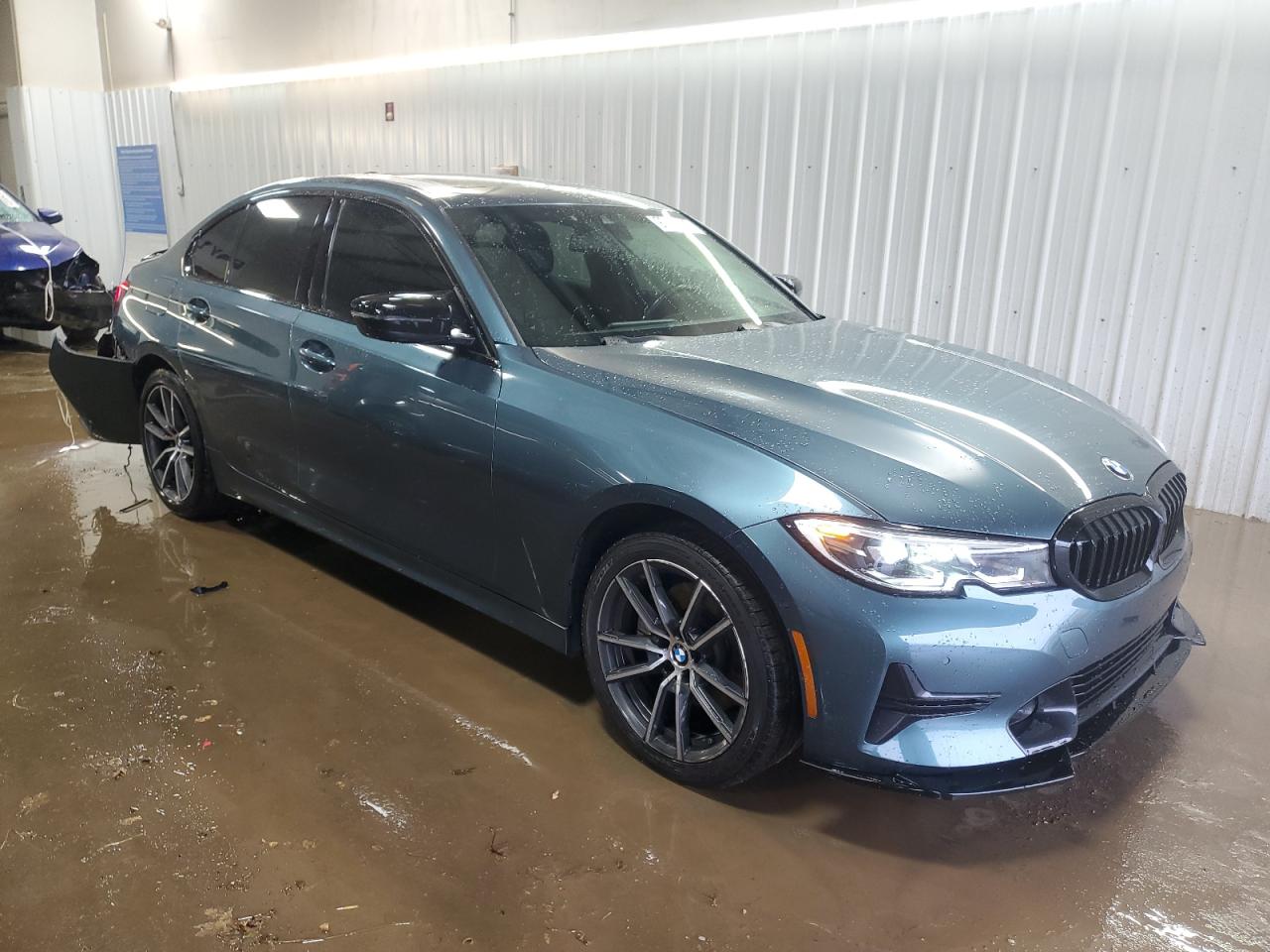 Фото: WBA5R7C53KAJ85084