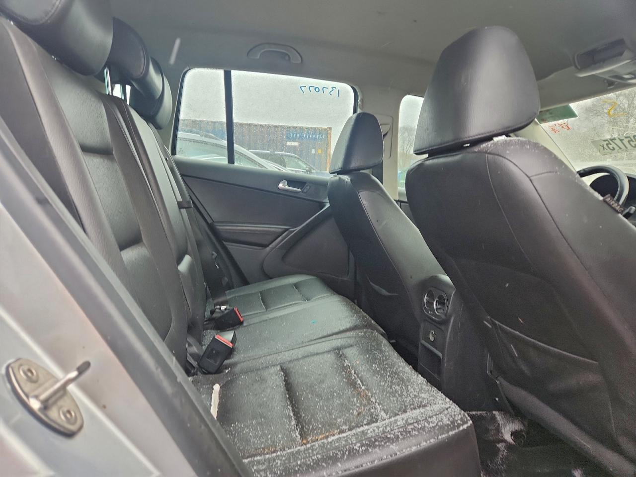 2016 Volkswagen Tiguan S VIN: WVGAV7AX3GW570510 Lot: 94695175