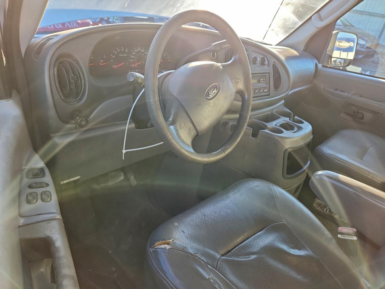 2005 Ford Econoline E250 Van VIN: 1FTNE24W75HB12207 Lot: 94035035