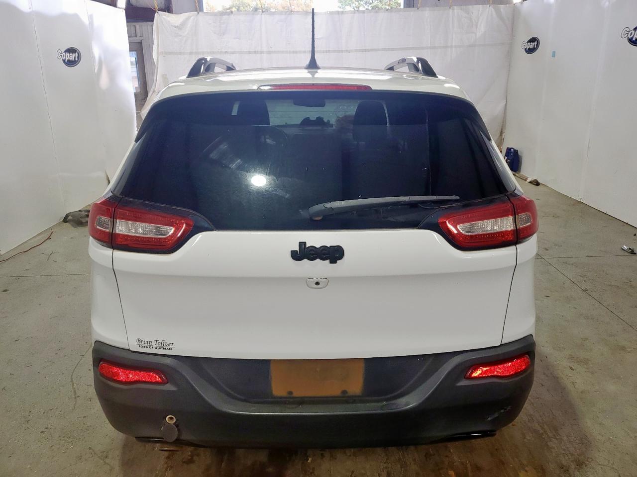 2018 Jeep Cherokee Latitude VIN: 1C4PJLCB9JD557350 Lot: 92917835