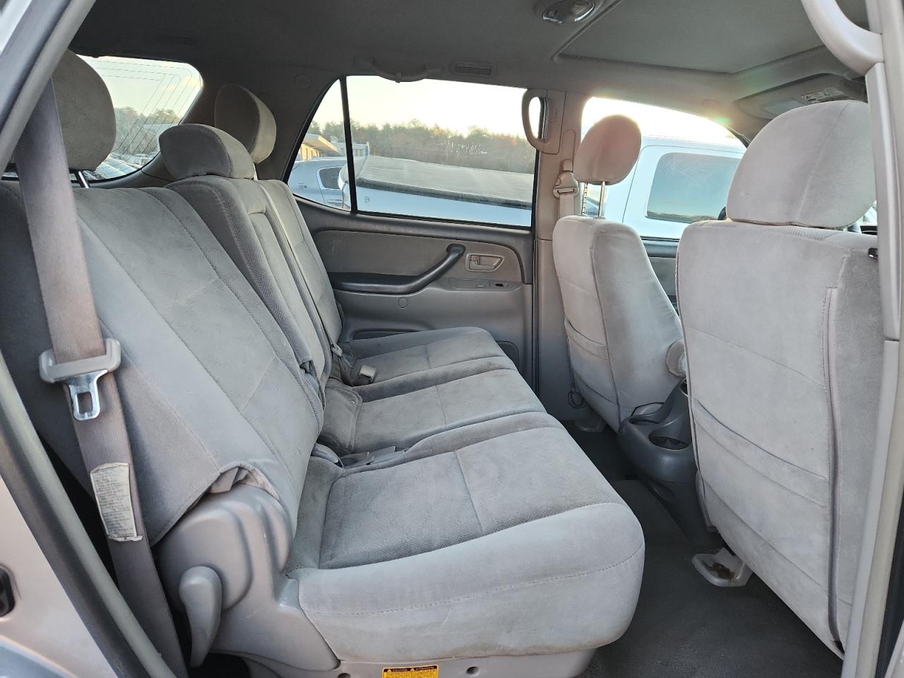 2006 Toyota Sequoia Sr5 VIN: 5TDBT44A46S277332 Lot: 92446365