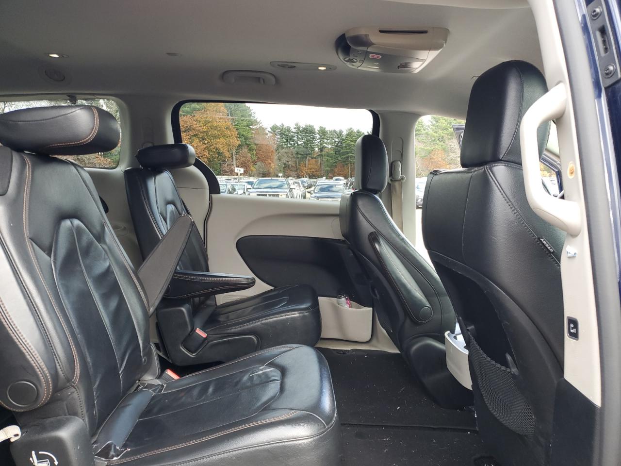 2017 Chrysler Pacifica Touring L VIN: 2C4RC1BG3HR524775 Lot: 86318565