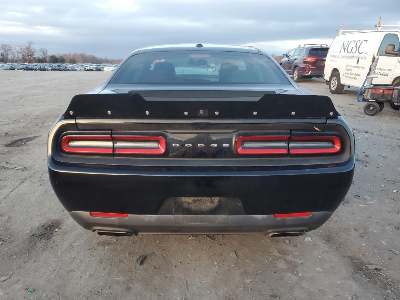 2017 Dodge Challenger R/T VIN: 2C3CDZBT9HH558180 Lot: 93423055