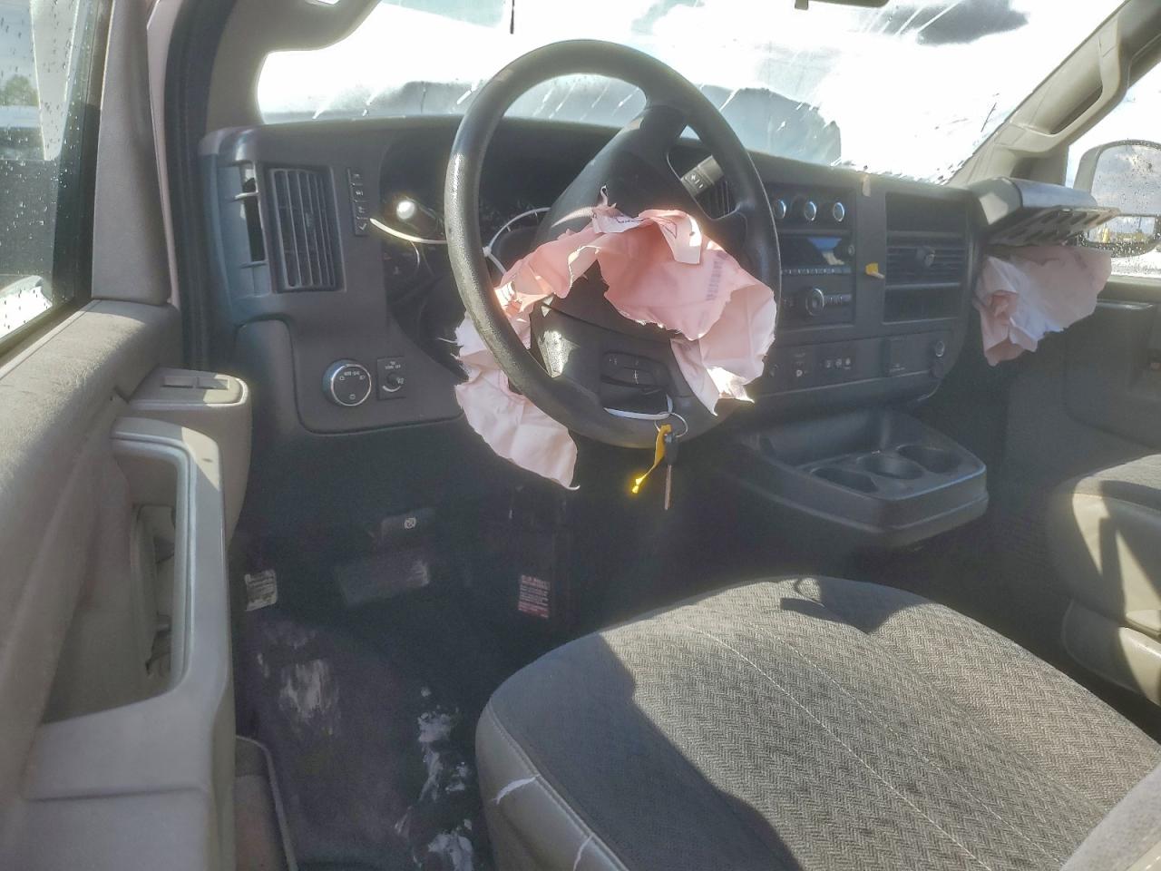 2020 Chevrolet Express G2500 VIN: 1GCWGAFG7L1230441 Lot: 92315575