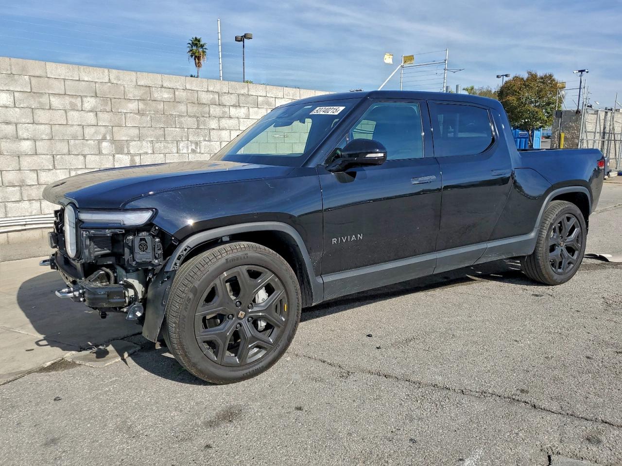 2025 Rivian R1T Adventure