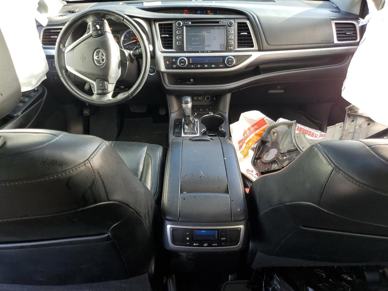 2018 Toyota Highlander Se VIN: 5TDJZRFHXJS899217 Lot: 91452795