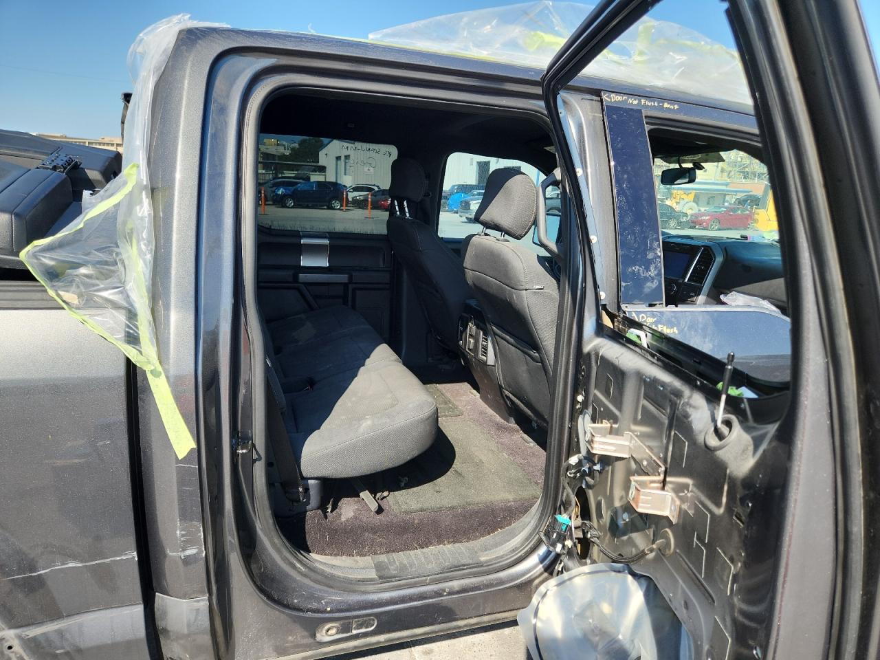 2016 Ford F150 Supercrew VIN: 1FTEW1CP2GFC55470 Lot: 92698355