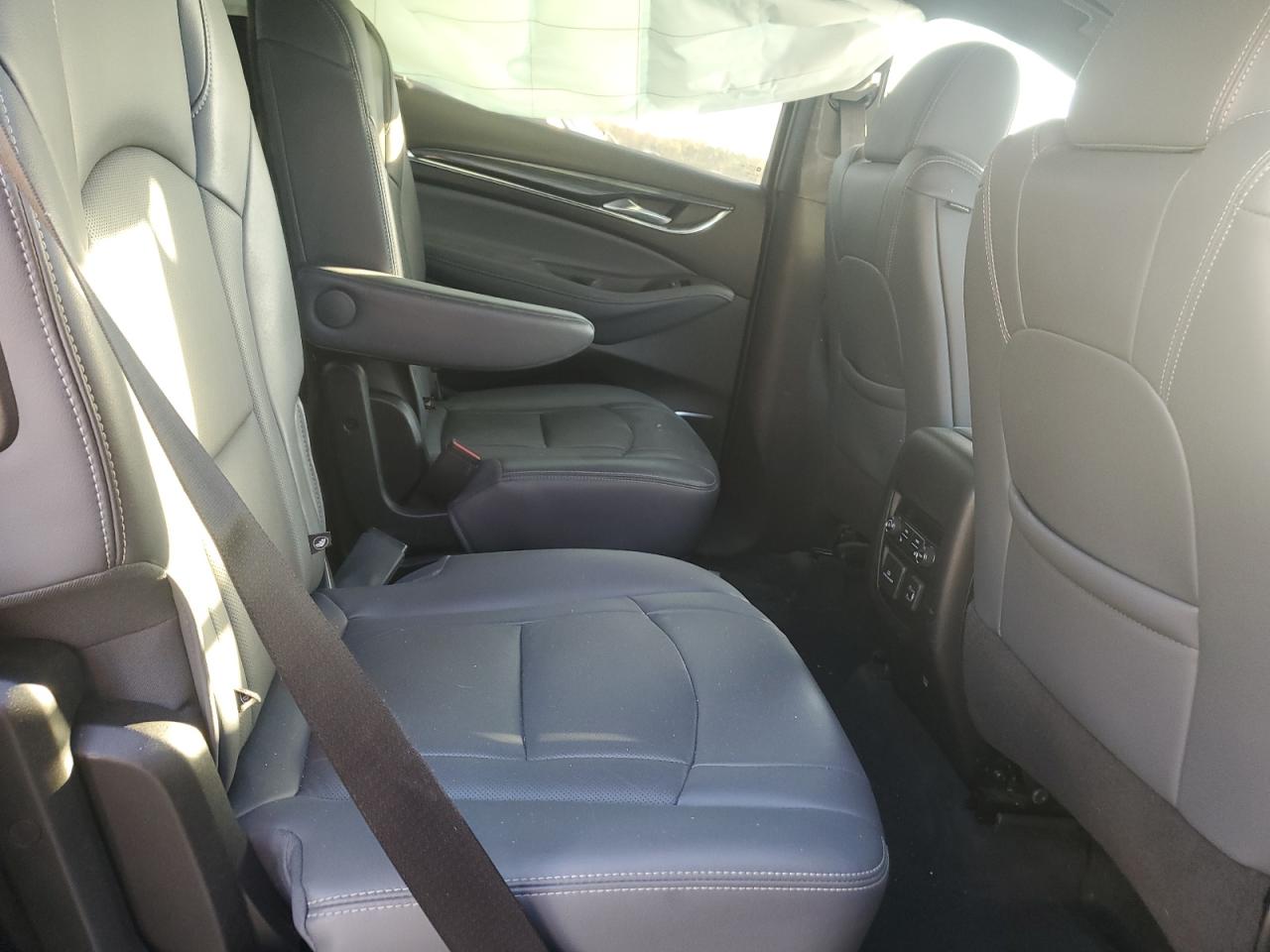 2022 Buick Enclave Premium VIN: 5GAERCKW7NJ108584 Lot: 92892365