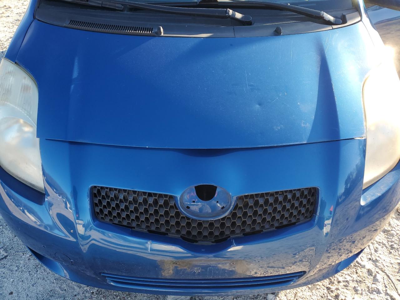 2008 Toyota Yaris VIN: JTDJT923085164600 Lot: 93104885