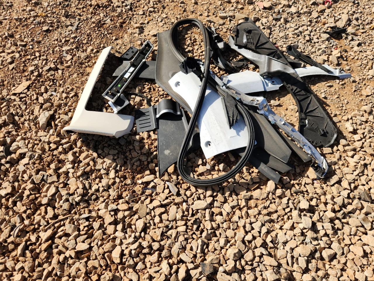 2018 Tesla Model S VIN: 5YJSA1E24JF277176 Lot: 93120185