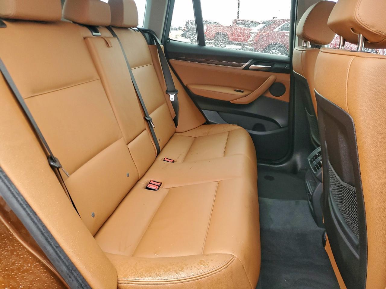 Фото: 5UXWX9C57H0T14773