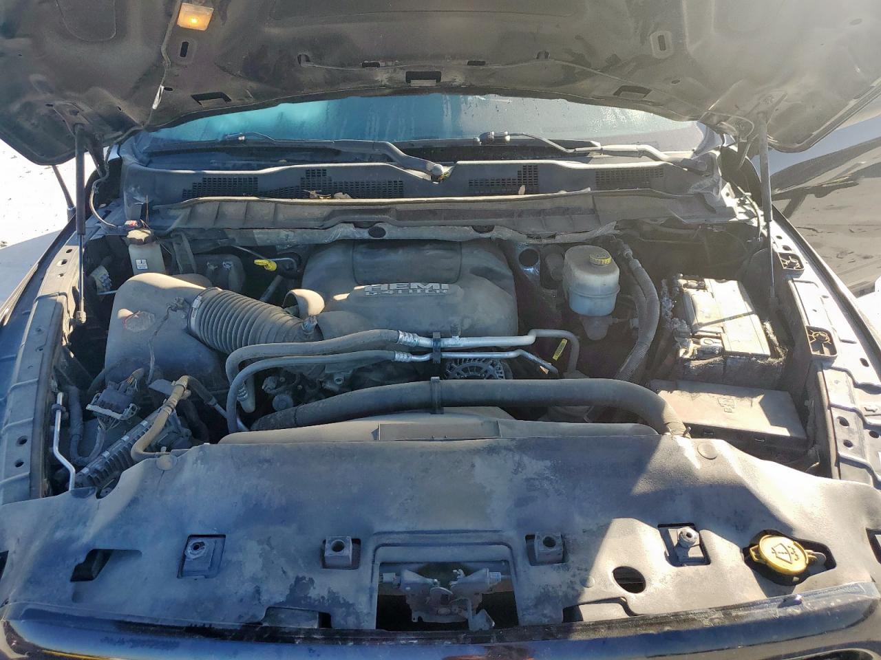 2015 Ram 2500 Laramie VIN: 3C6UR5NJ0FG553863 Lot: 92711235