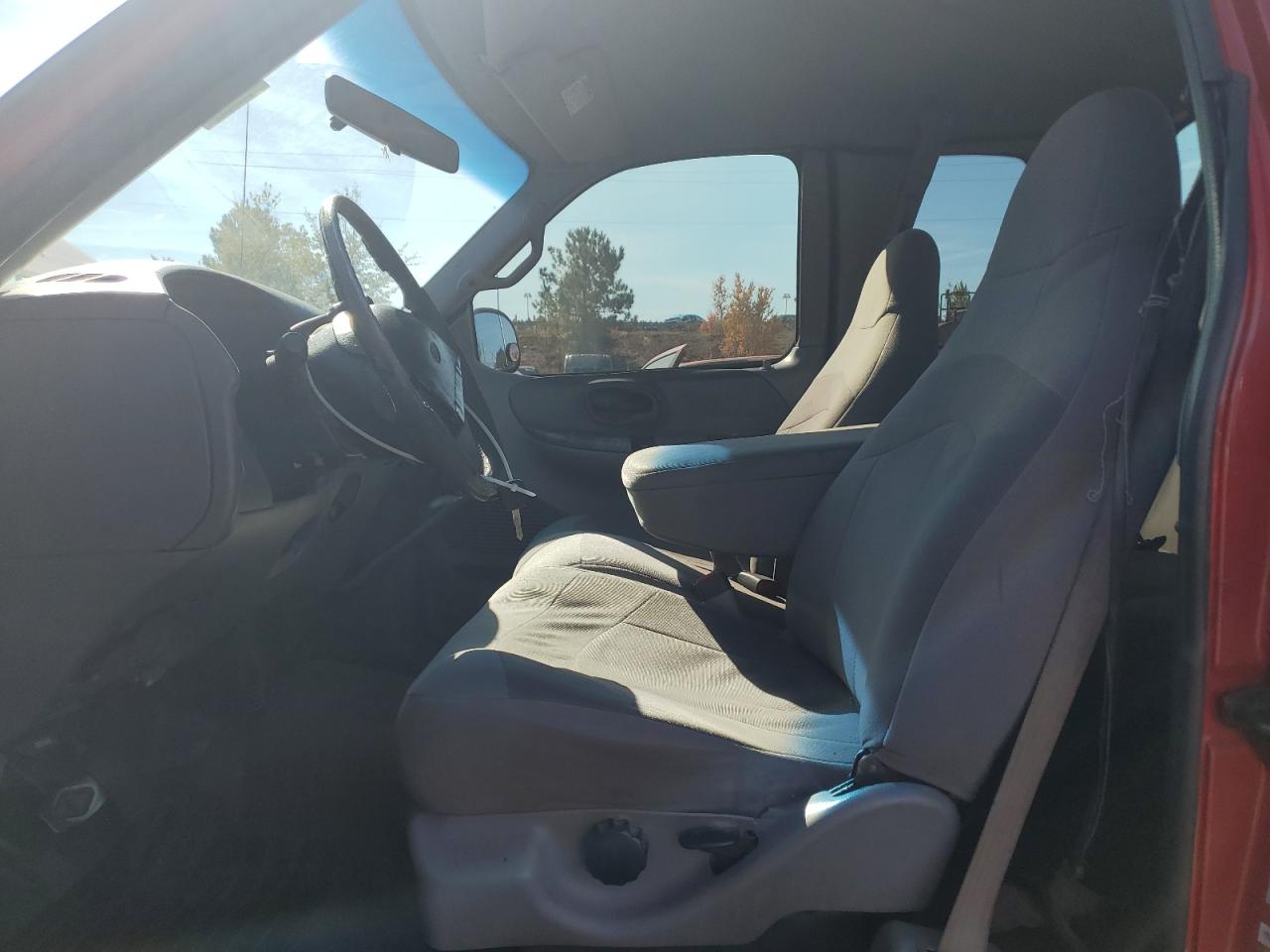 1999 Ford F150 VIN: 1FTZX1725XKB43573 Lot: 91138135