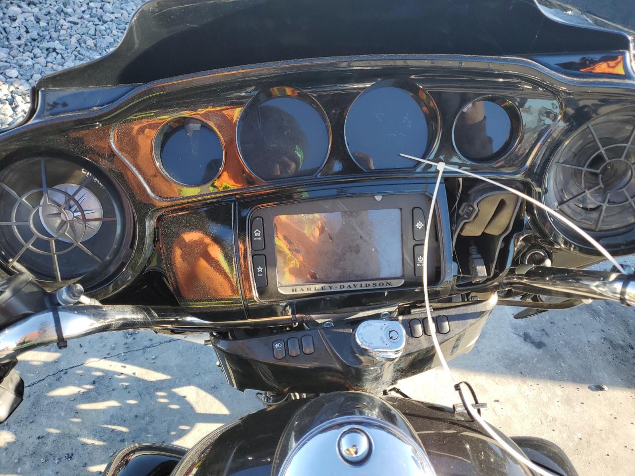 2017 Harley-Davidson Flhtk Ultra Limited VIN: 1HD1KED12HB687480 Lot: 85429535