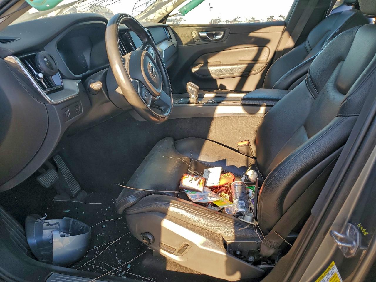 2019 Volvo Xc60 T5 VIN: LYV102RK3KB197255 Lot: 93740265