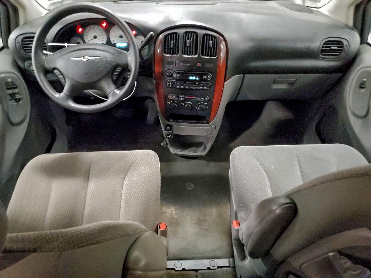 2005 Chrysler Town & Country Lx VIN: 2C4GP44R85R398176 Lot: 93988635