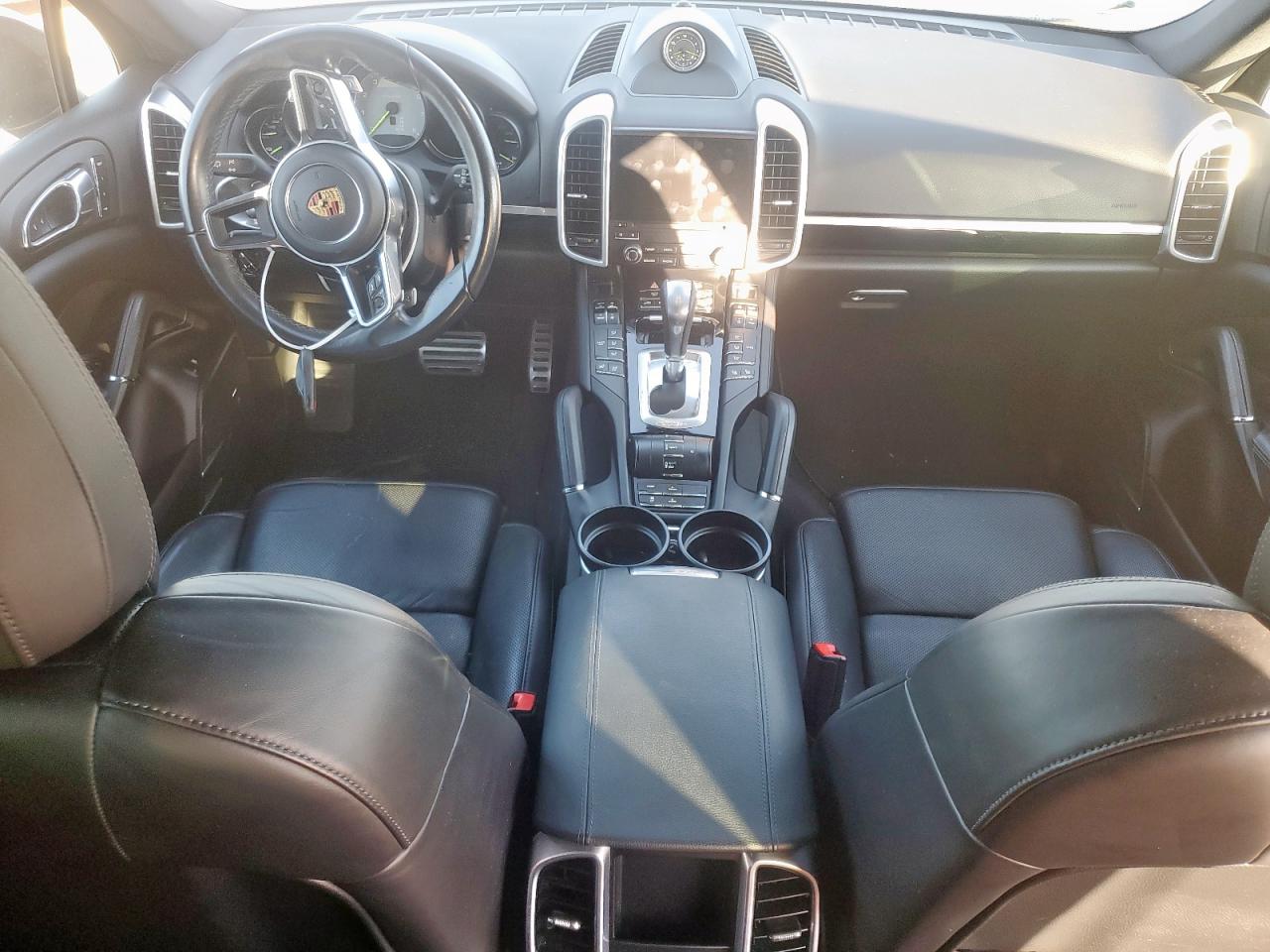 2017 Porsche Cayenne Se Hybrid Platinum VIN: WP1AE2A21HLA73954 Lot: 92122435