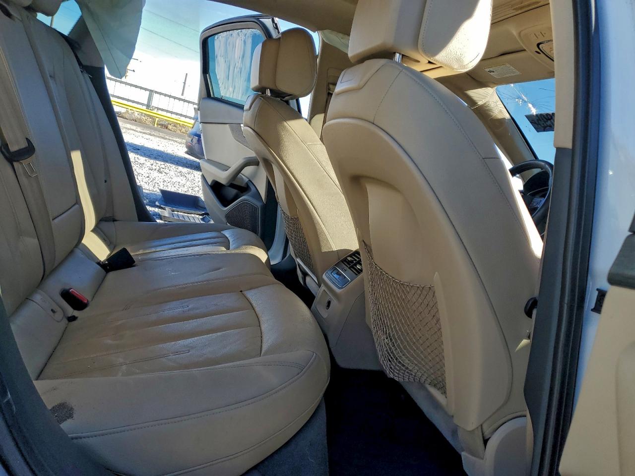 2017 Audi A4 Premium Plus VIN: WAUENAF46HN031997 Lot: 94366095