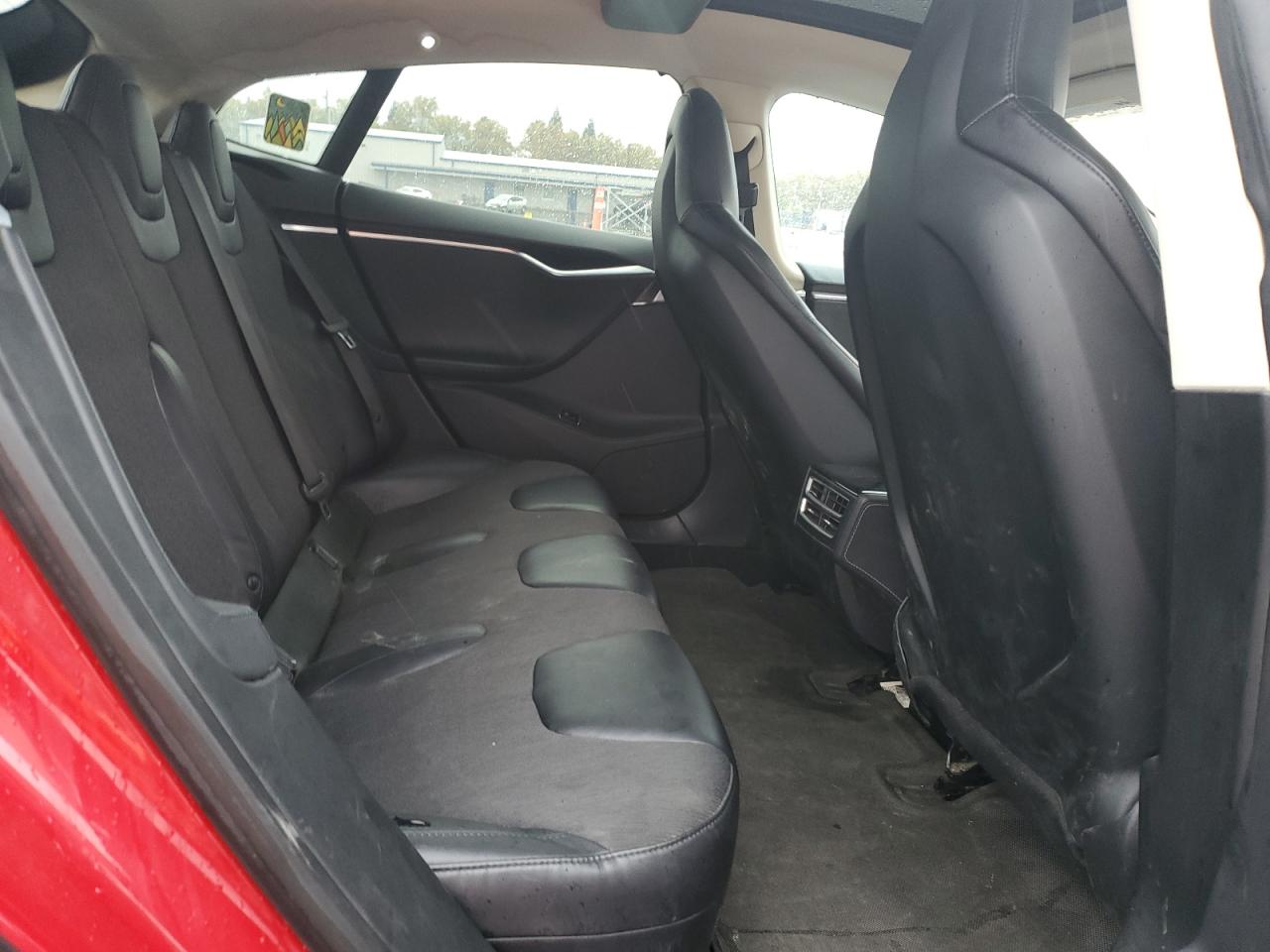 2014 Tesla Model S VIN: 5YJSA1H11EFP48063 Lot: 91274485